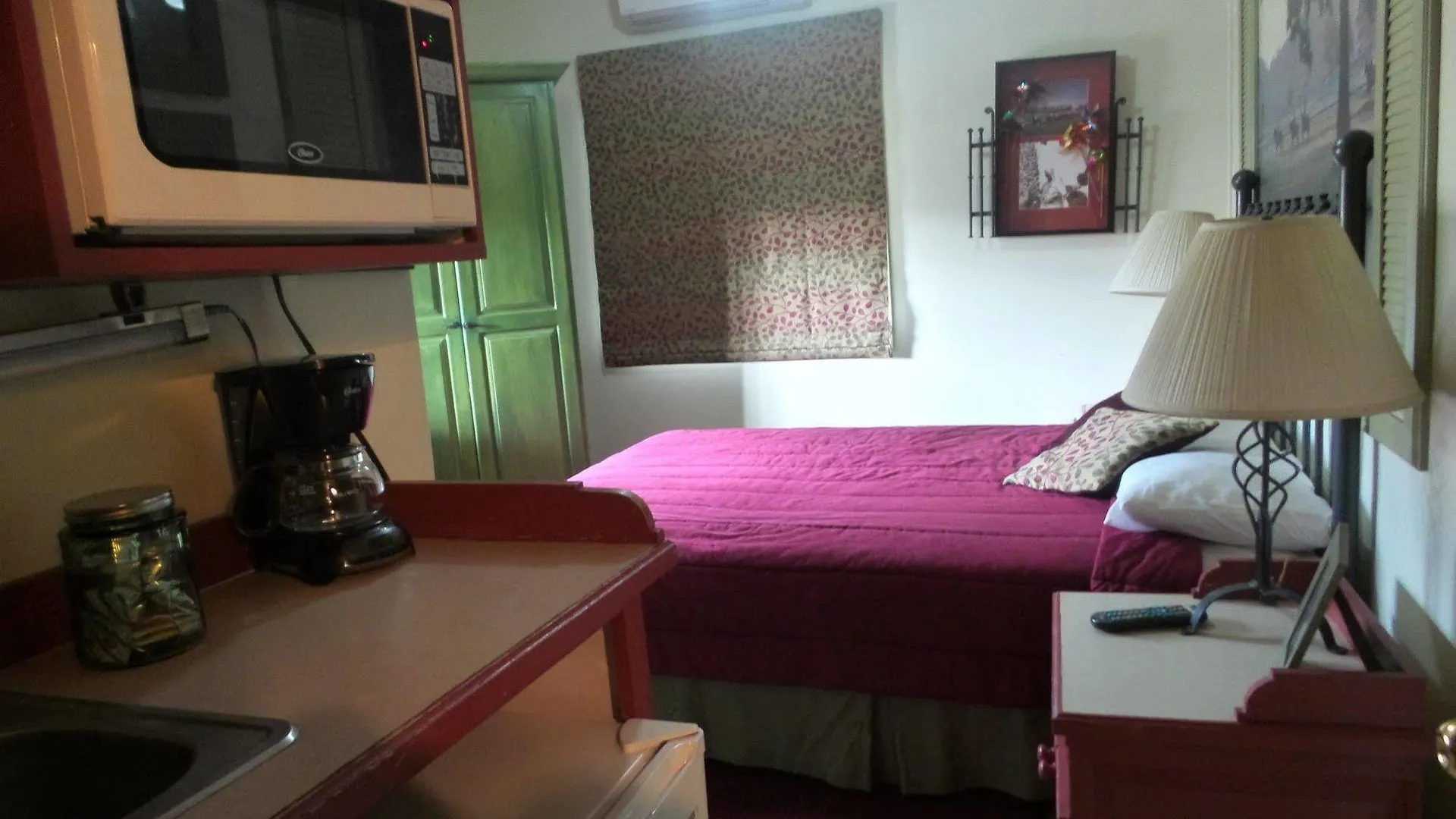 Coblentz Inn Boutique Hotel Belmont