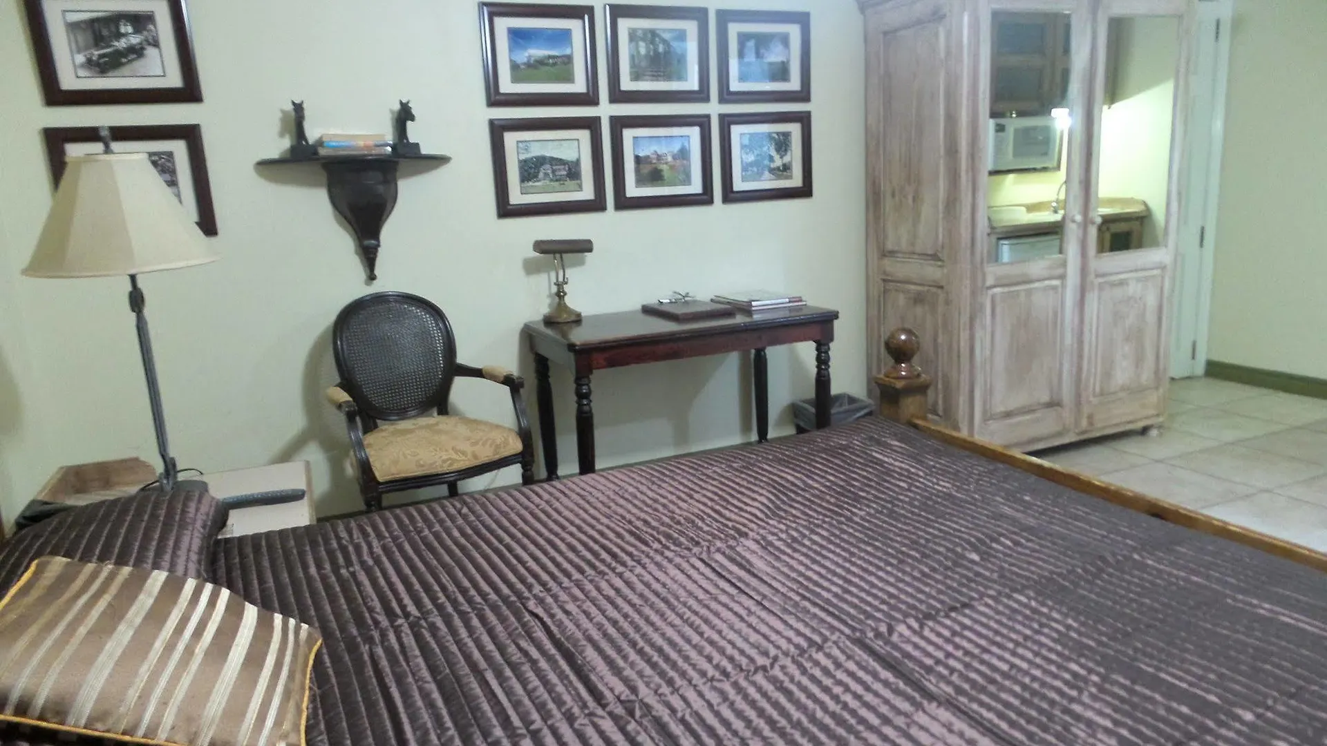 Coblentz Inn Boutique Hotel Belmont